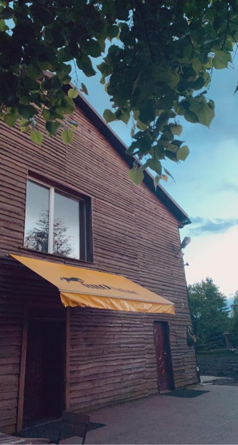 Osrodek Jezdziecki Bronkow Bed & Breakfast Exterior photo